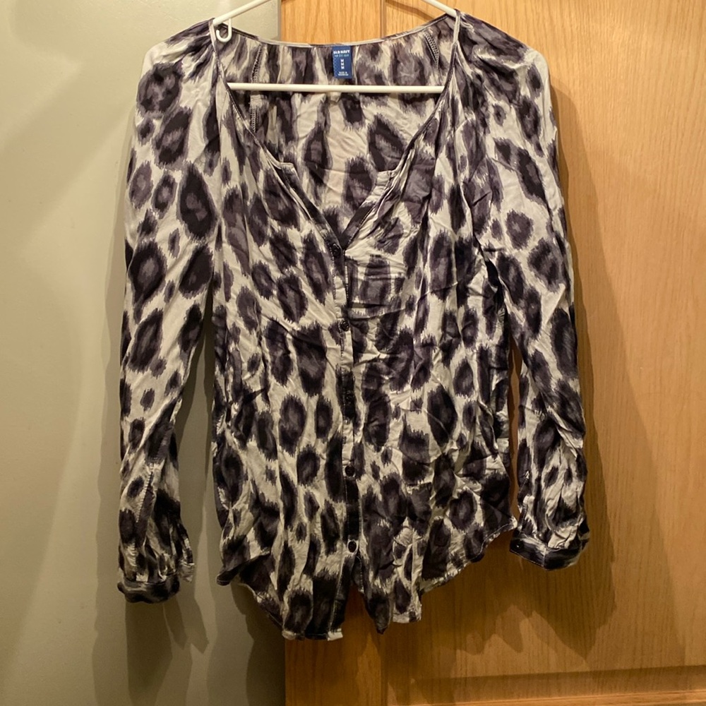 Women’s button up blouse